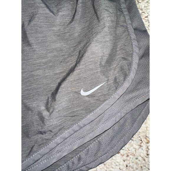 Nike Dri Fit Tempo Womens Large Gray Lined Running Shorts EUC - Picture 2 of 3